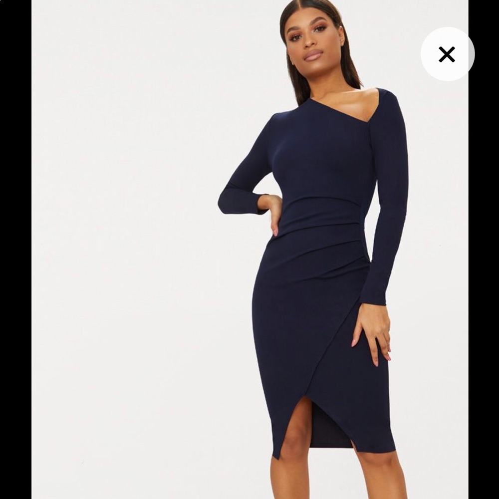 Beautiful classy slit in front dress - Picture 1 of 5